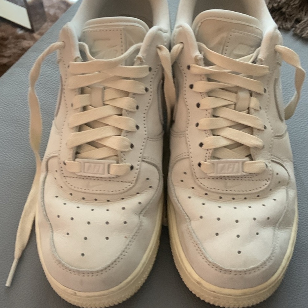 Nike airforce 1 women’s